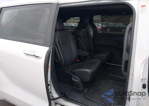 2022 Toyota Sienna Xse z USA, uszkodzony, nr VIN 5TDDSKFC4NS050607